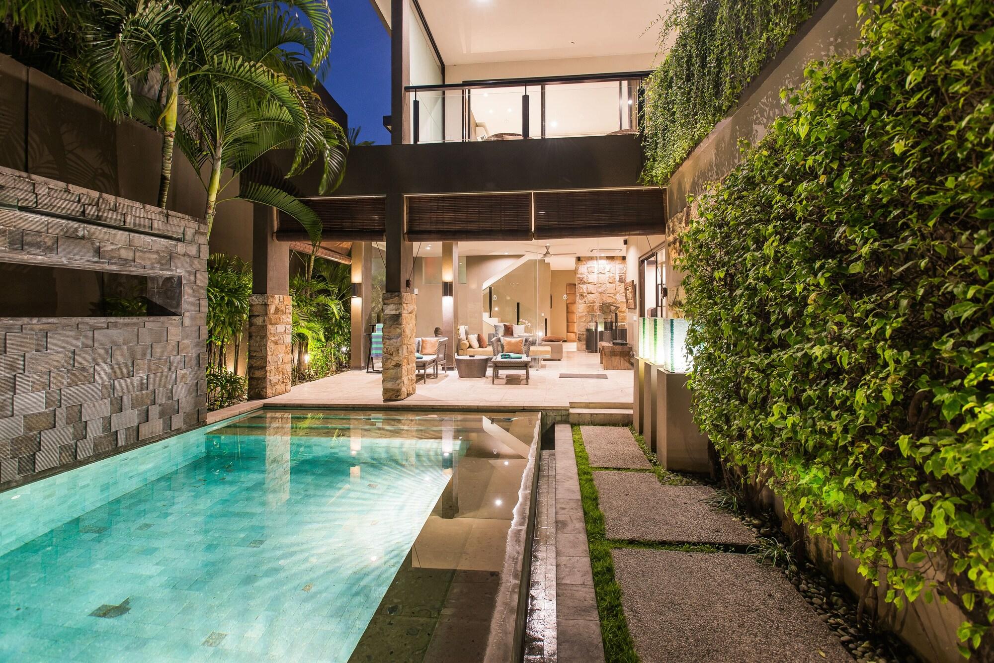 סמיניאק Cicada Luxury Townhouses מראה חיצוני תמונה
