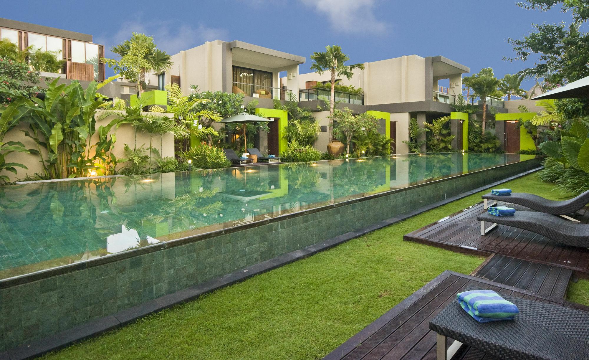 סמיניאק Cicada Luxury Townhouses מראה חיצוני תמונה